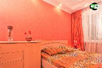 Трехкомнатная квартира по ул. Кулакова, 1. Цена 2000 руб. в сутки.  